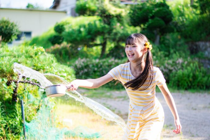 打ち水と土間  ― 気化熱で、潤いと涼しさをデザインする住まい